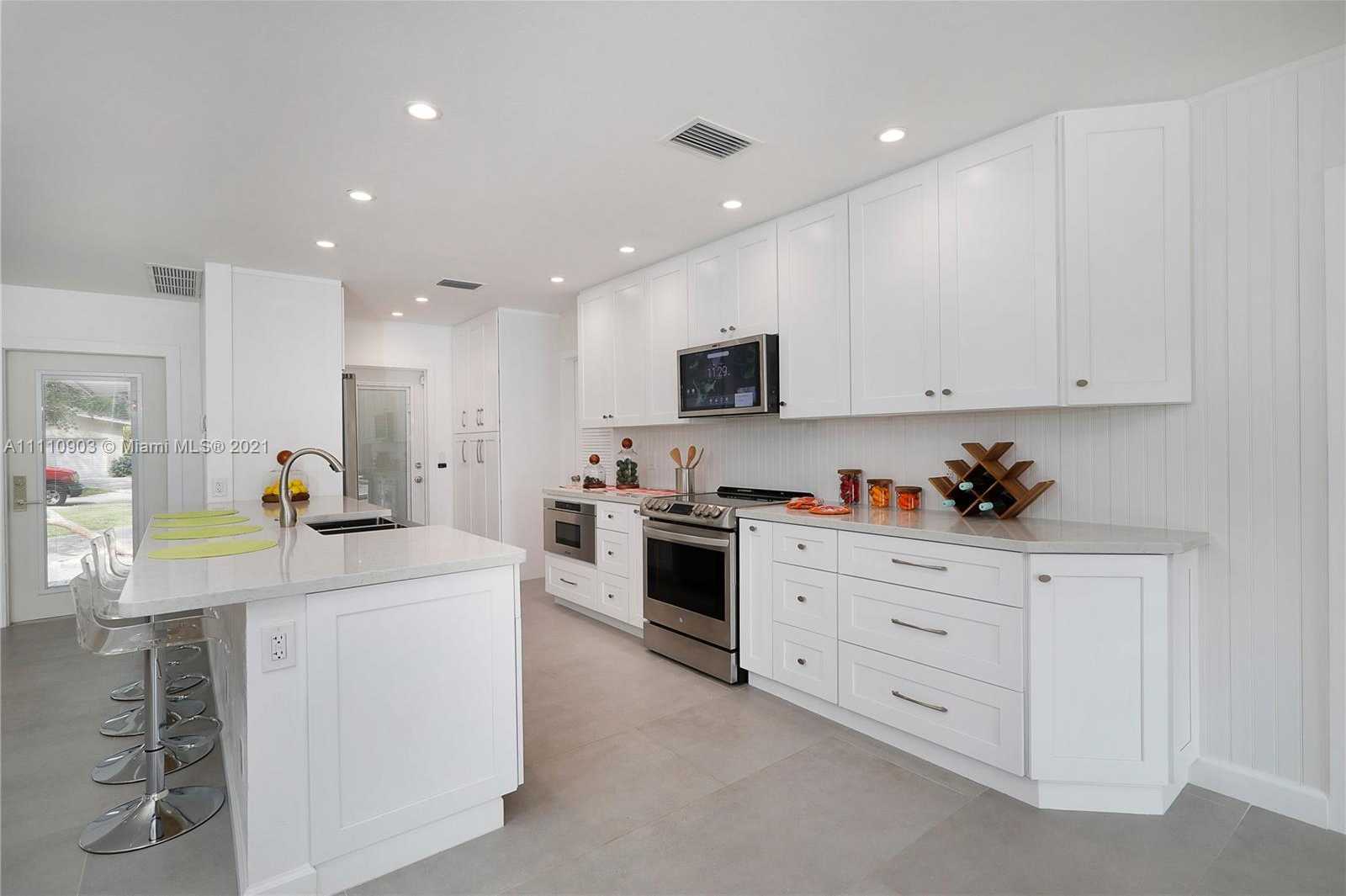 Small Image of 5025 SOUTH WEST 65TH AVE, Miami Number 8