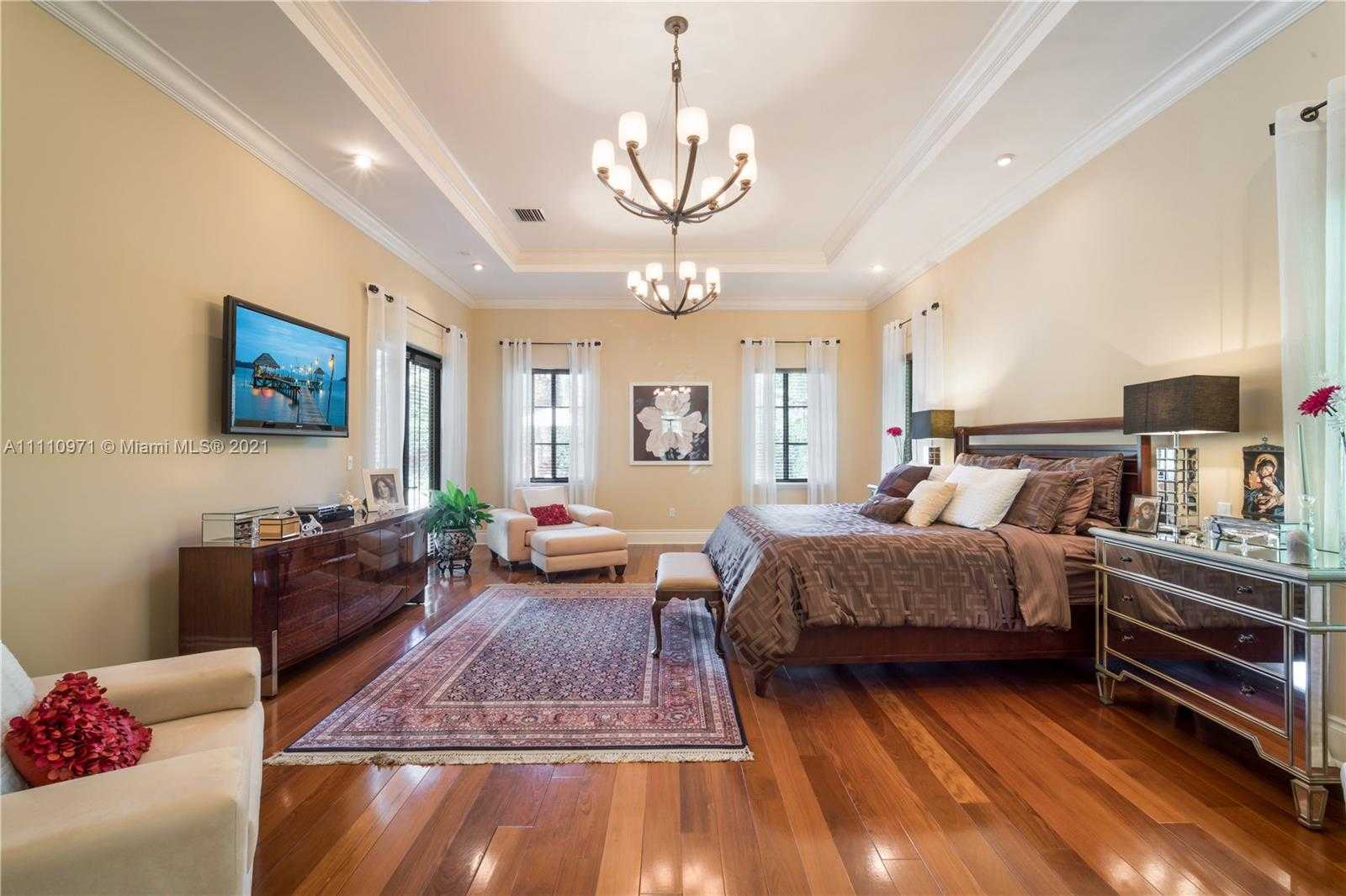 Small Image of 13120 SOUTH WEST 80TH AVE, Pinecrest Number 24