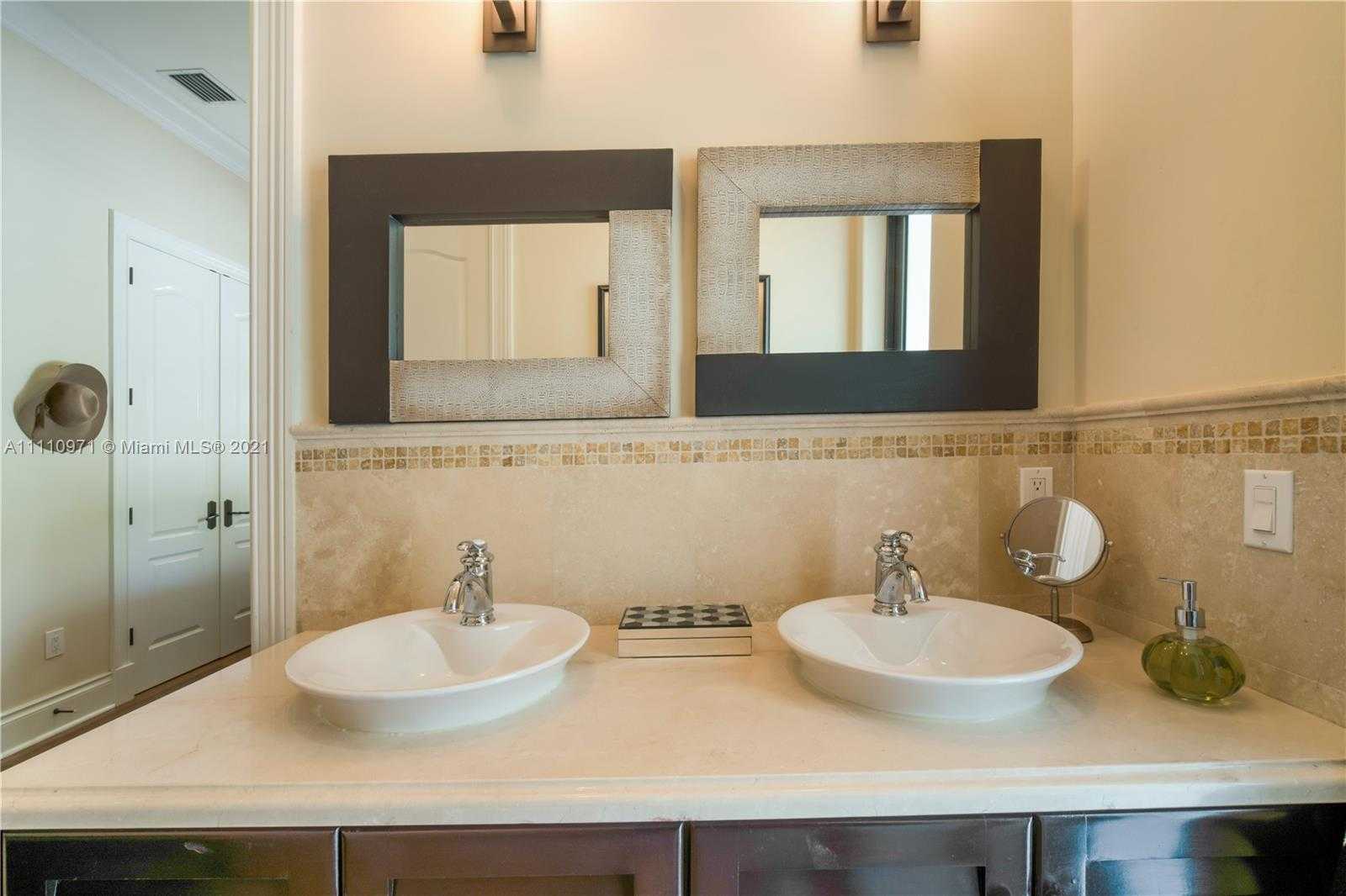 Small Image of 13120 SOUTH WEST 80TH AVE, Pinecrest Number 35