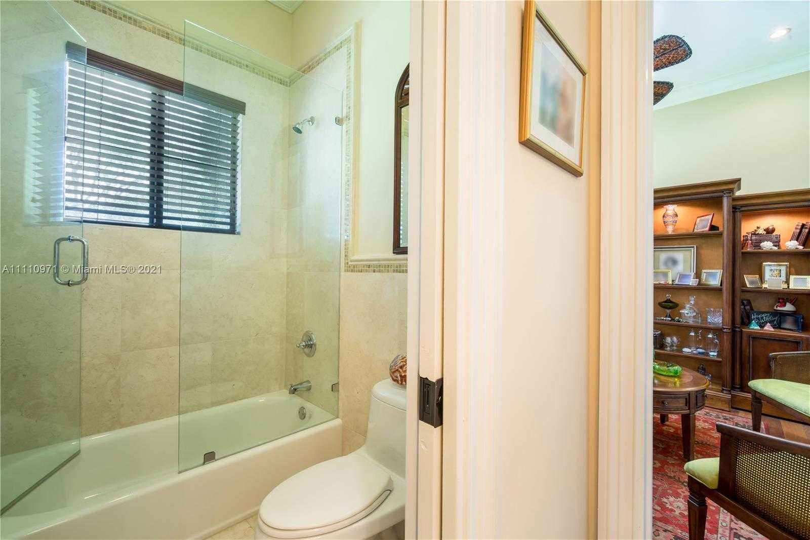 Small Image of 13120 SOUTH WEST 80TH AVE, Pinecrest Number 37