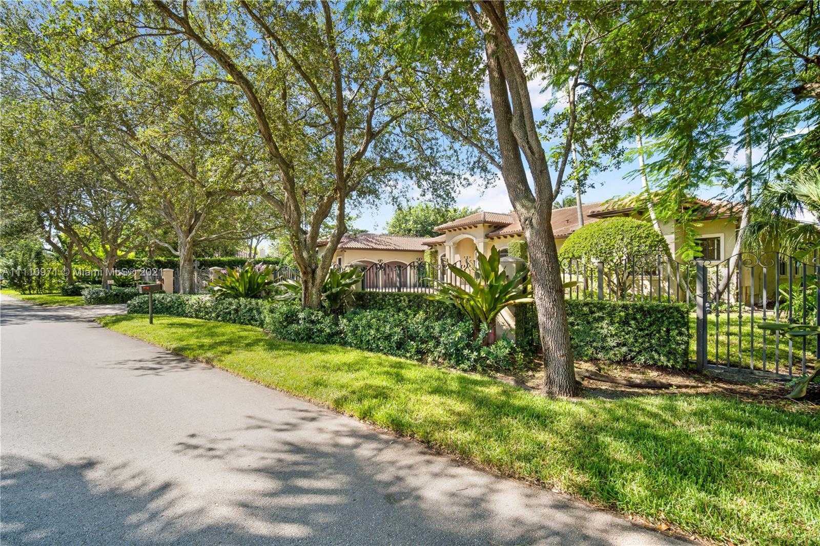 Small Image of 13120 SOUTH WEST 80TH AVE, Pinecrest Number 50