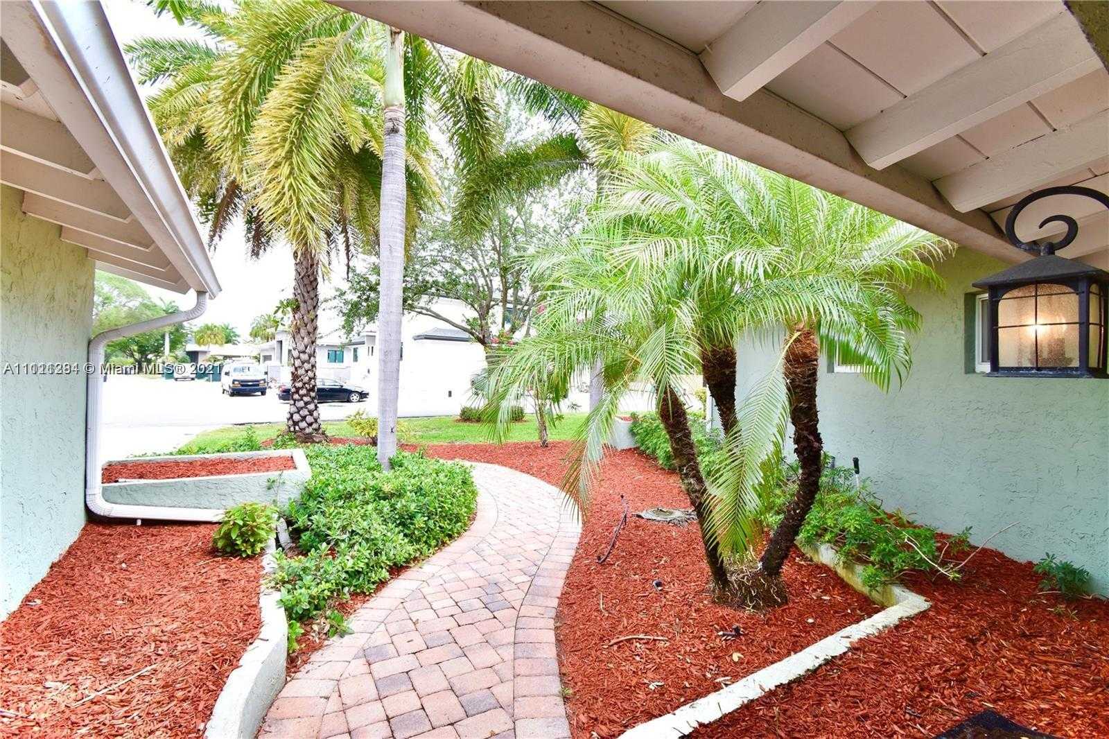 Small Image of 2632 NORTH EAST 24TH ST, Fort Lauderdale Number 13