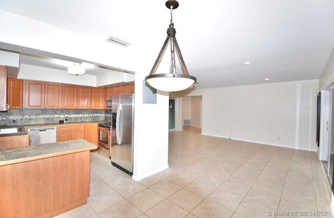 Small Image of 2632 NORTH EAST 24TH ST, Fort Lauderdale Number 6