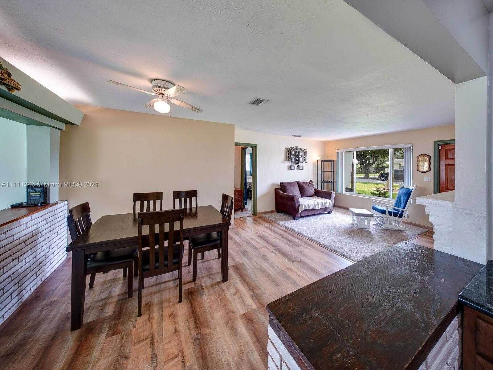Small Image of 7561 EATON ST, Hollywood Number 15