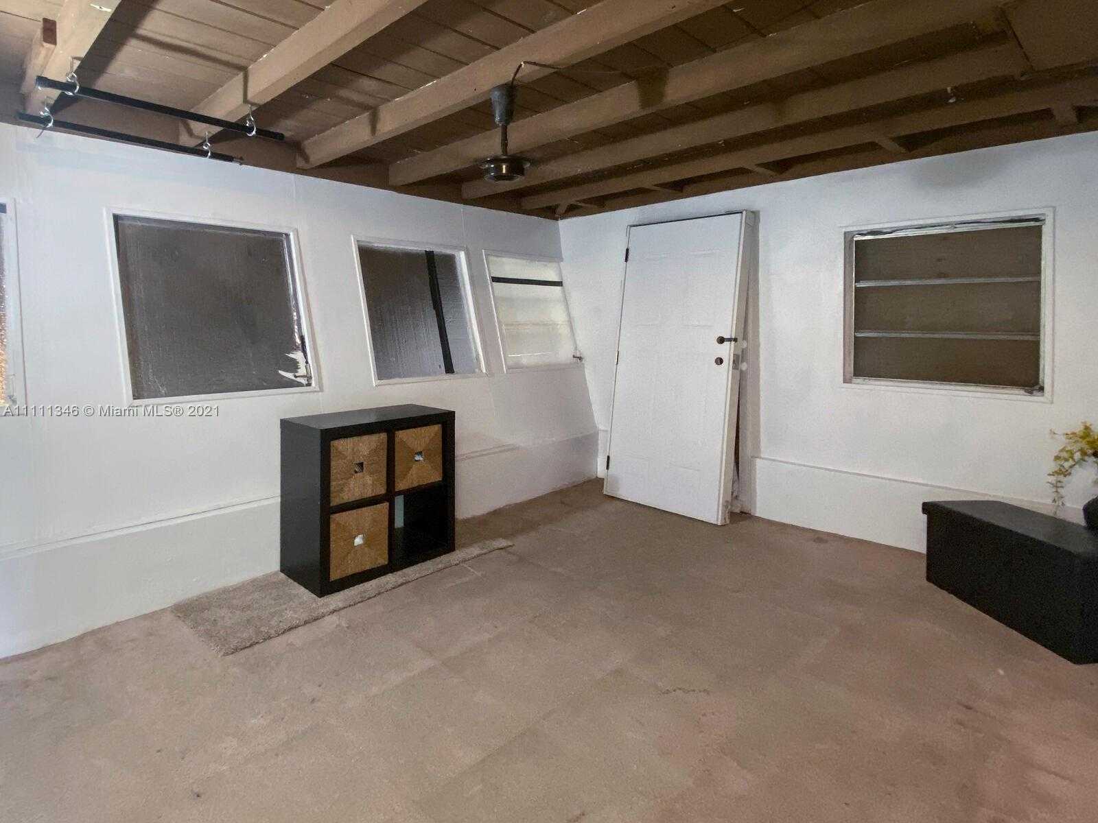 Small Image of 7561 EATON ST, Hollywood Number 17