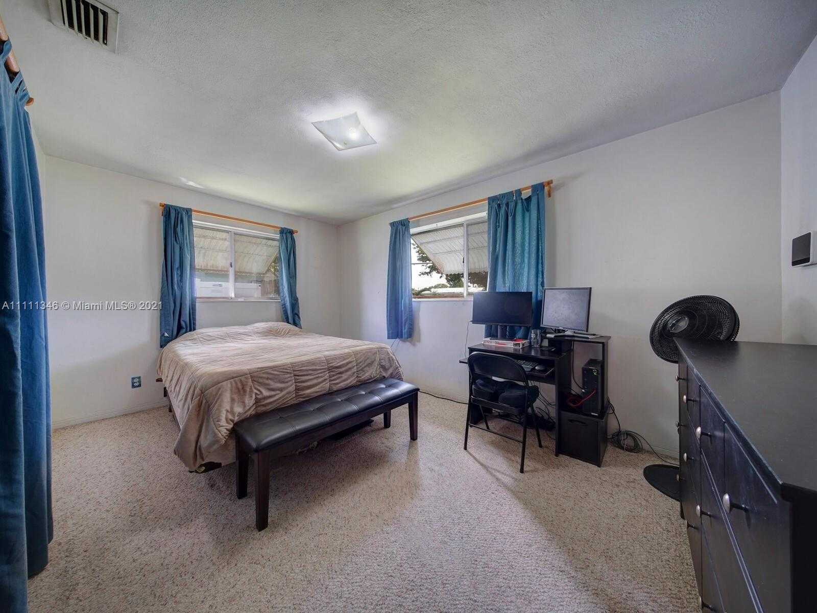 Small Image of 7561 EATON ST, Hollywood Number 18