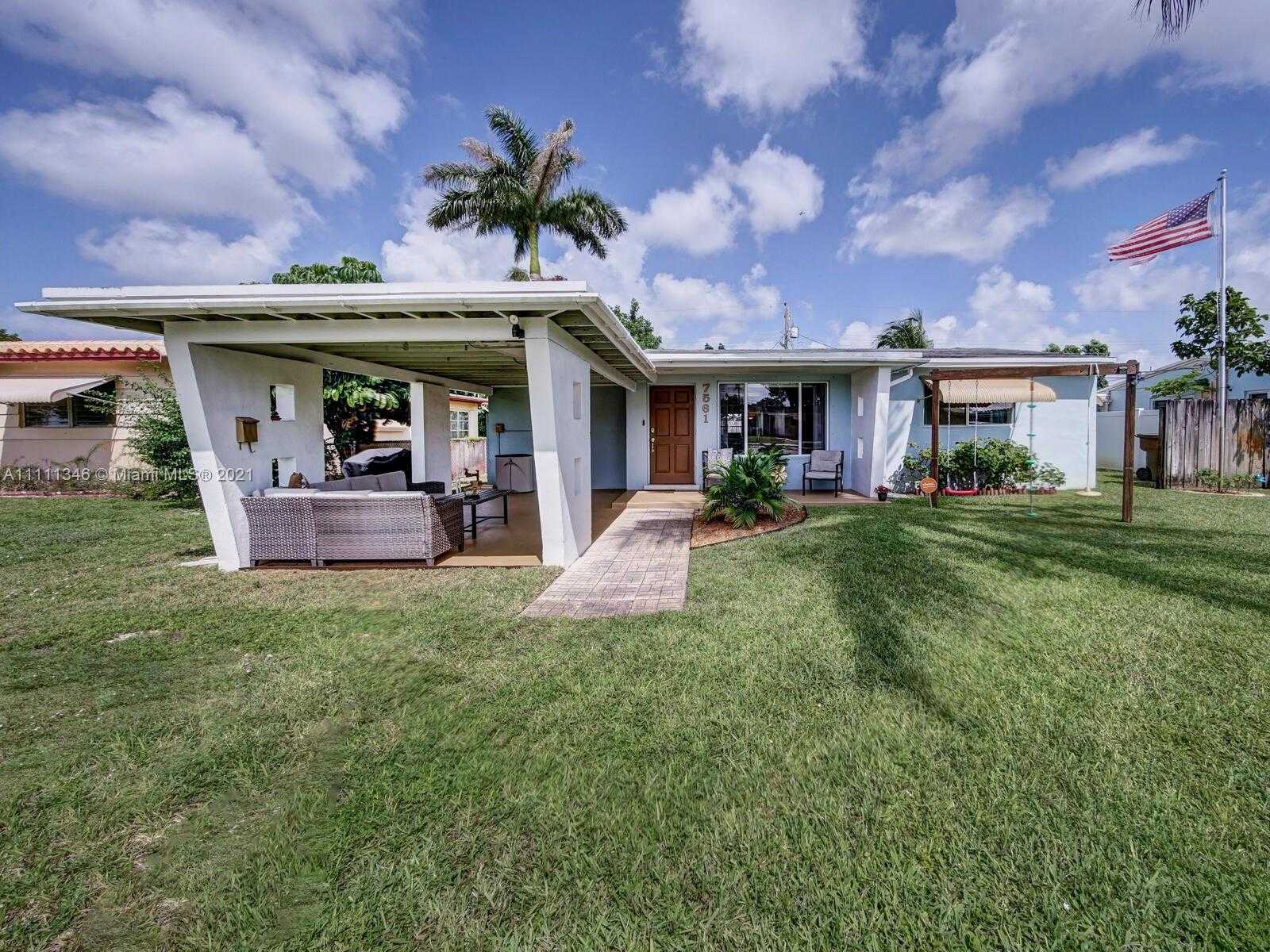 Small Image of 7561 EATON ST, Hollywood Number 2