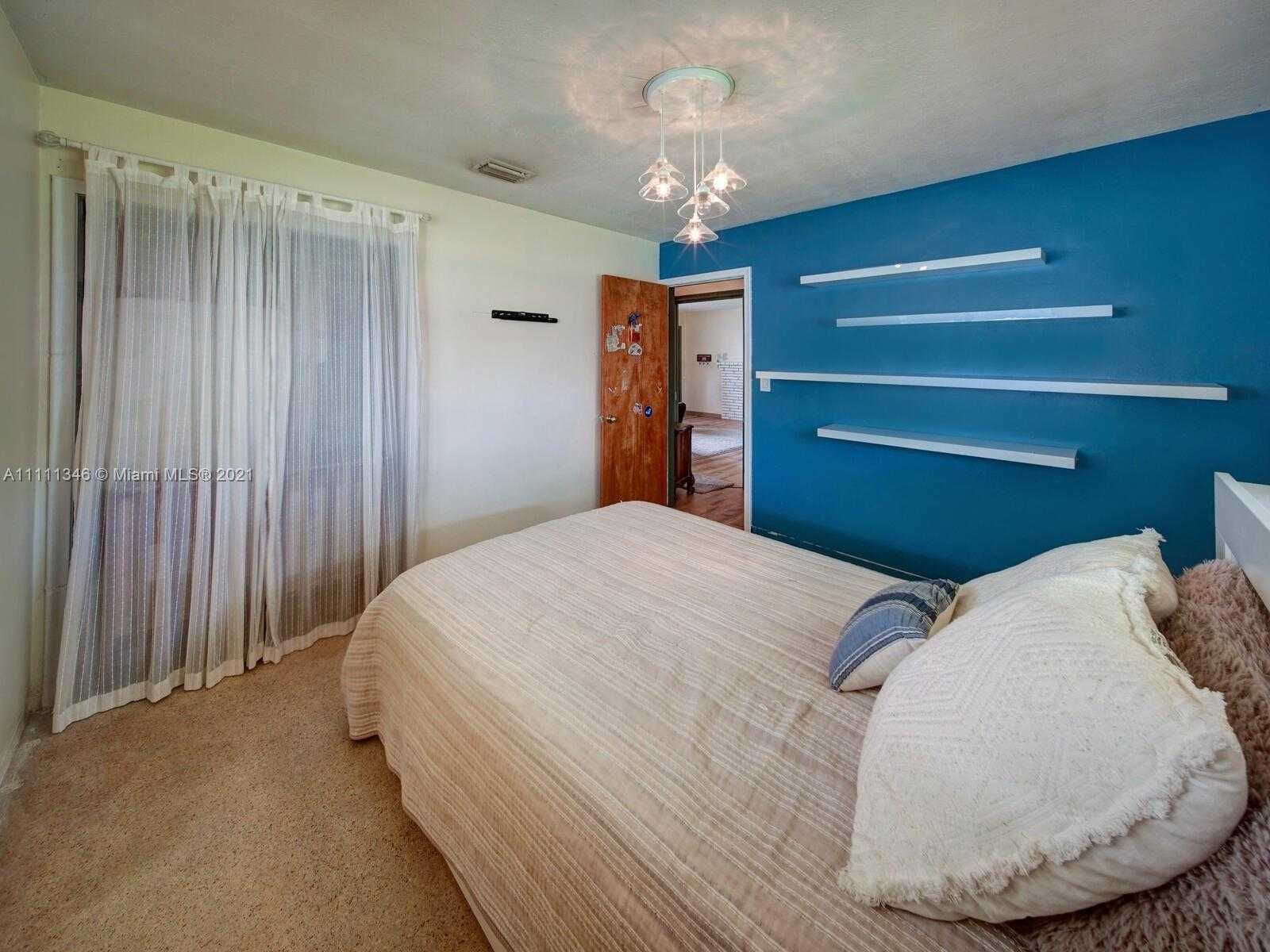 Small Image of 7561 EATON ST, Hollywood Number 21