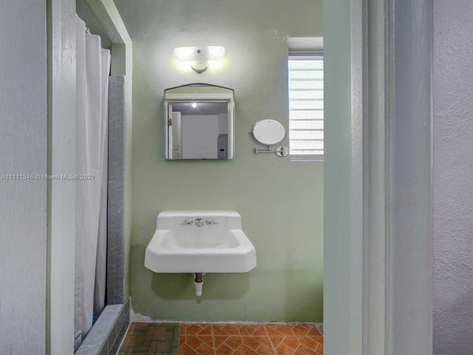 Small Image of 7561 EATON ST, Hollywood Number 23