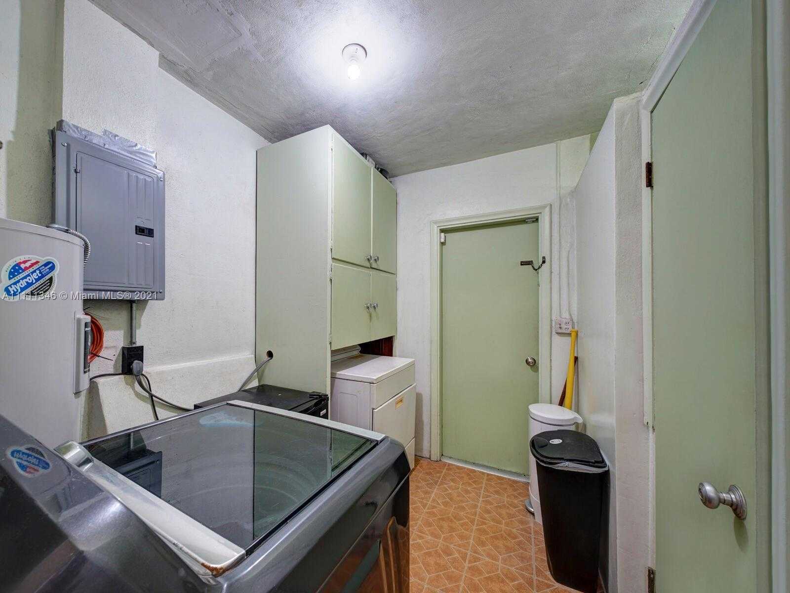 Small Image of 7561 EATON ST, Hollywood Number 25