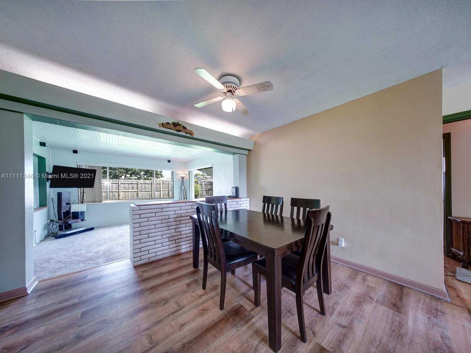 Small Image of 7561 EATON ST, Hollywood Number 9