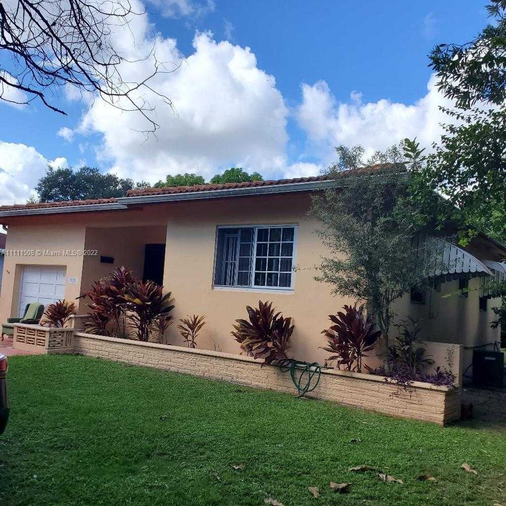 Small Image of 935 NORTH EAST 136TH ST, North Miami Number 2