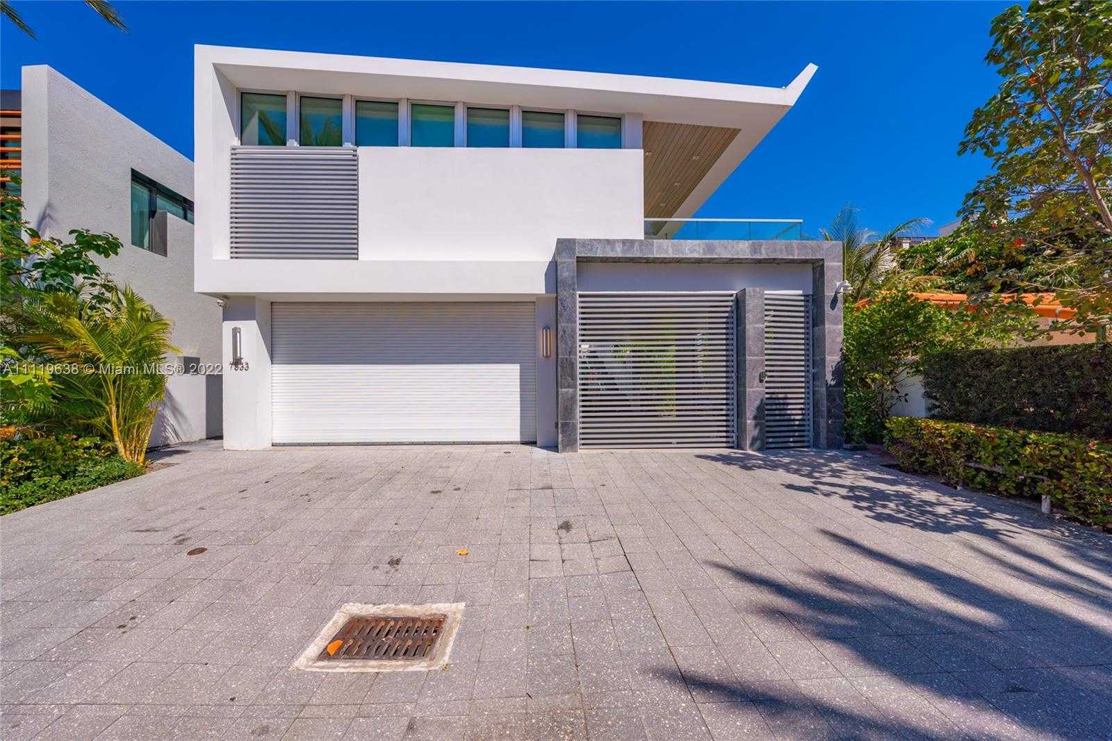 Small Image of 7833 Atlantic Way, Miami Beach, FL 33141, USA Number 2