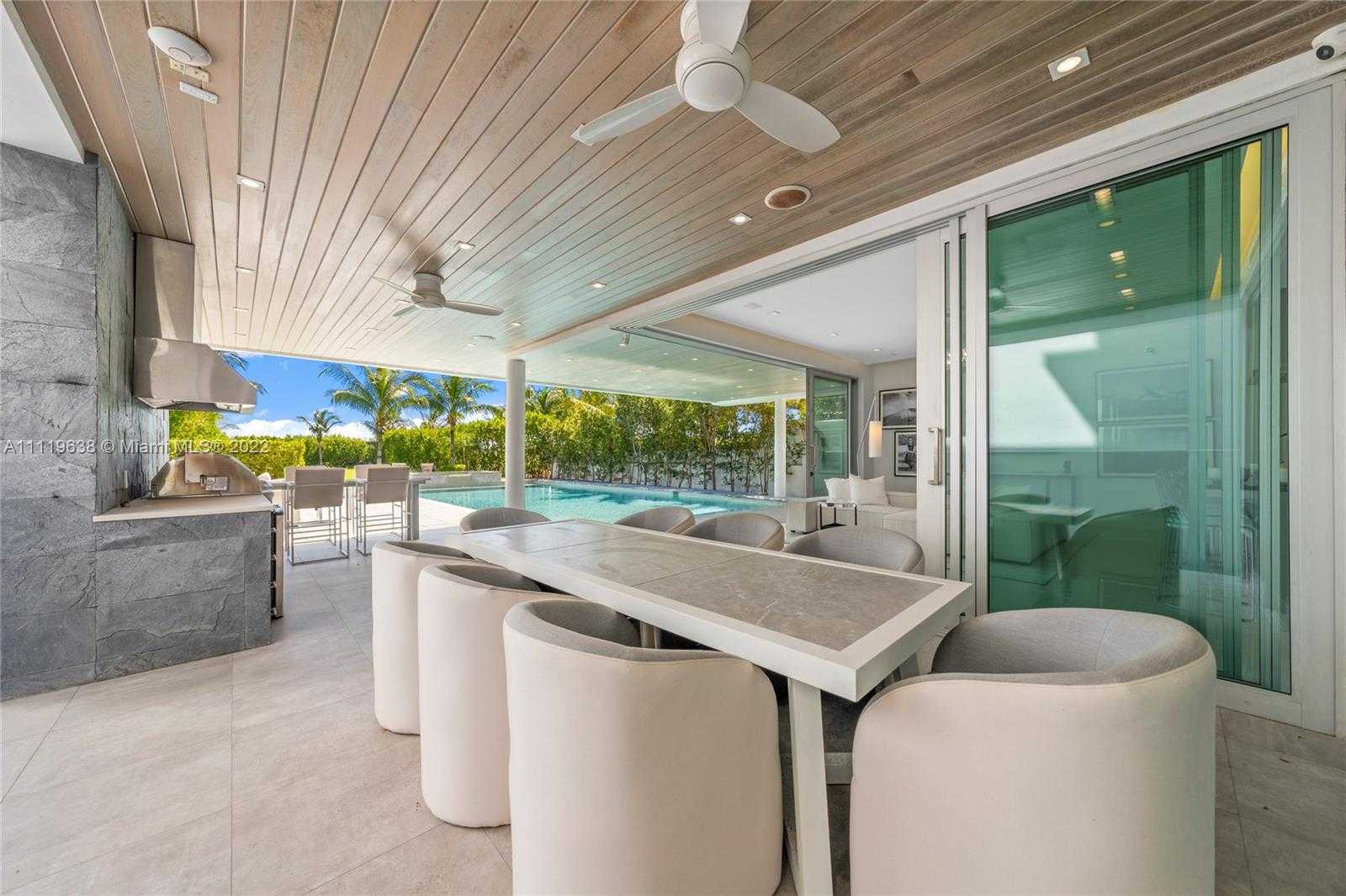 Small Image of 7833 Atlantic Way, Miami Beach, FL 33141, USA Number 25