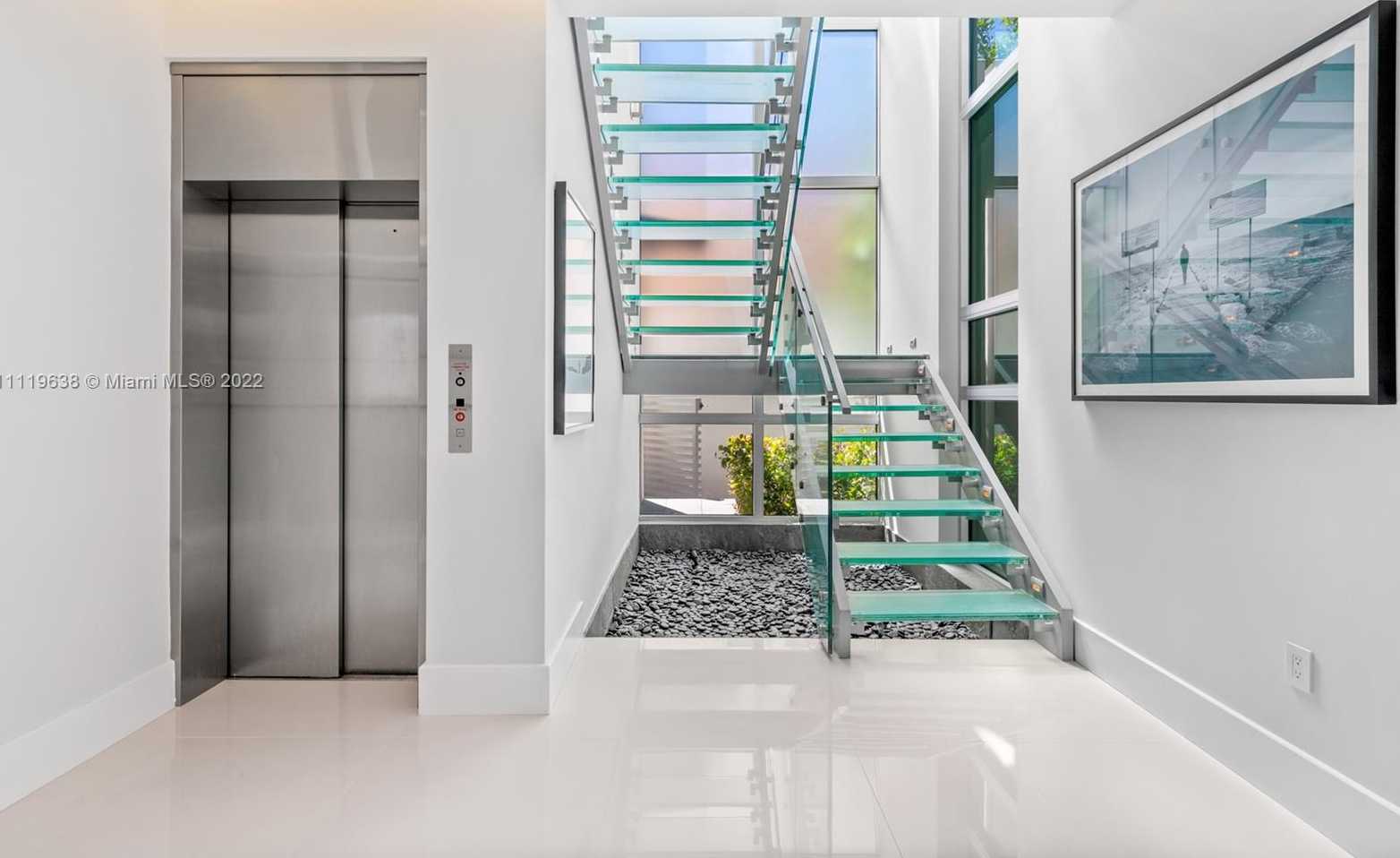 Small Image of 7833 Atlantic Way, Miami Beach, FL 33141, USA Number 29