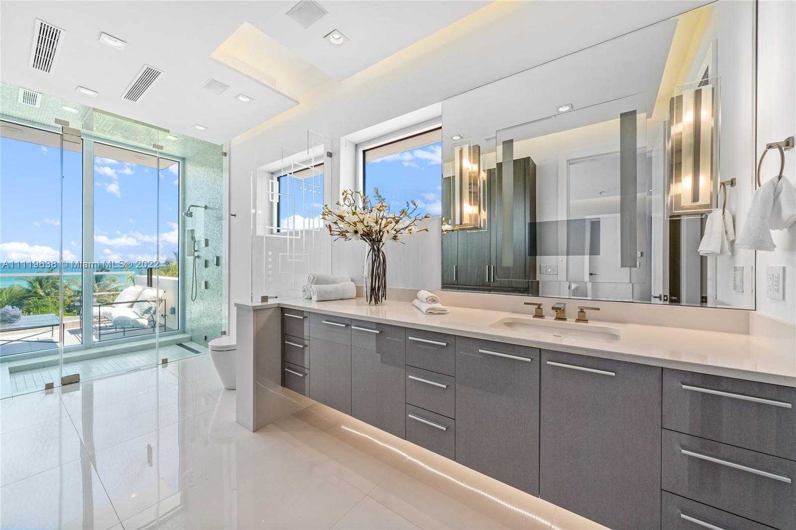 Small Image of 7833 Atlantic Way, Miami Beach, FL 33141, USA Number 49