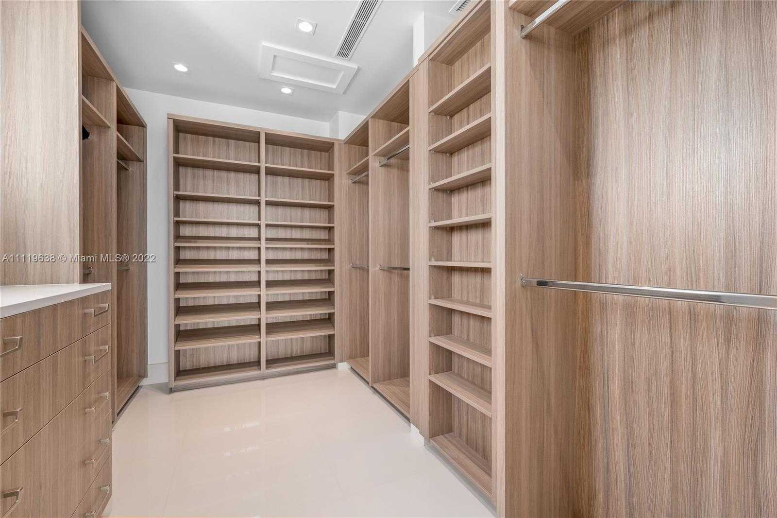 Small Image of 7833 Atlantic Way, Miami Beach, FL 33141, USA Number 50