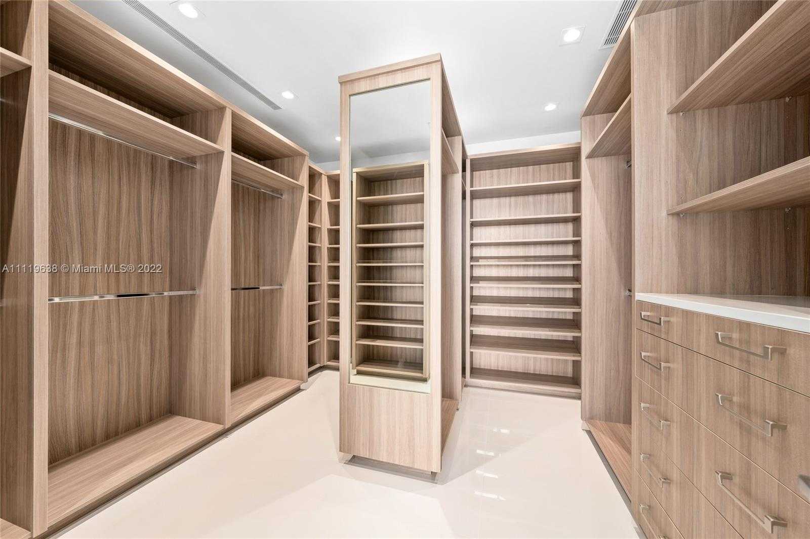 Small Image of 7833 Atlantic Way, Miami Beach, FL 33141, USA Number 51