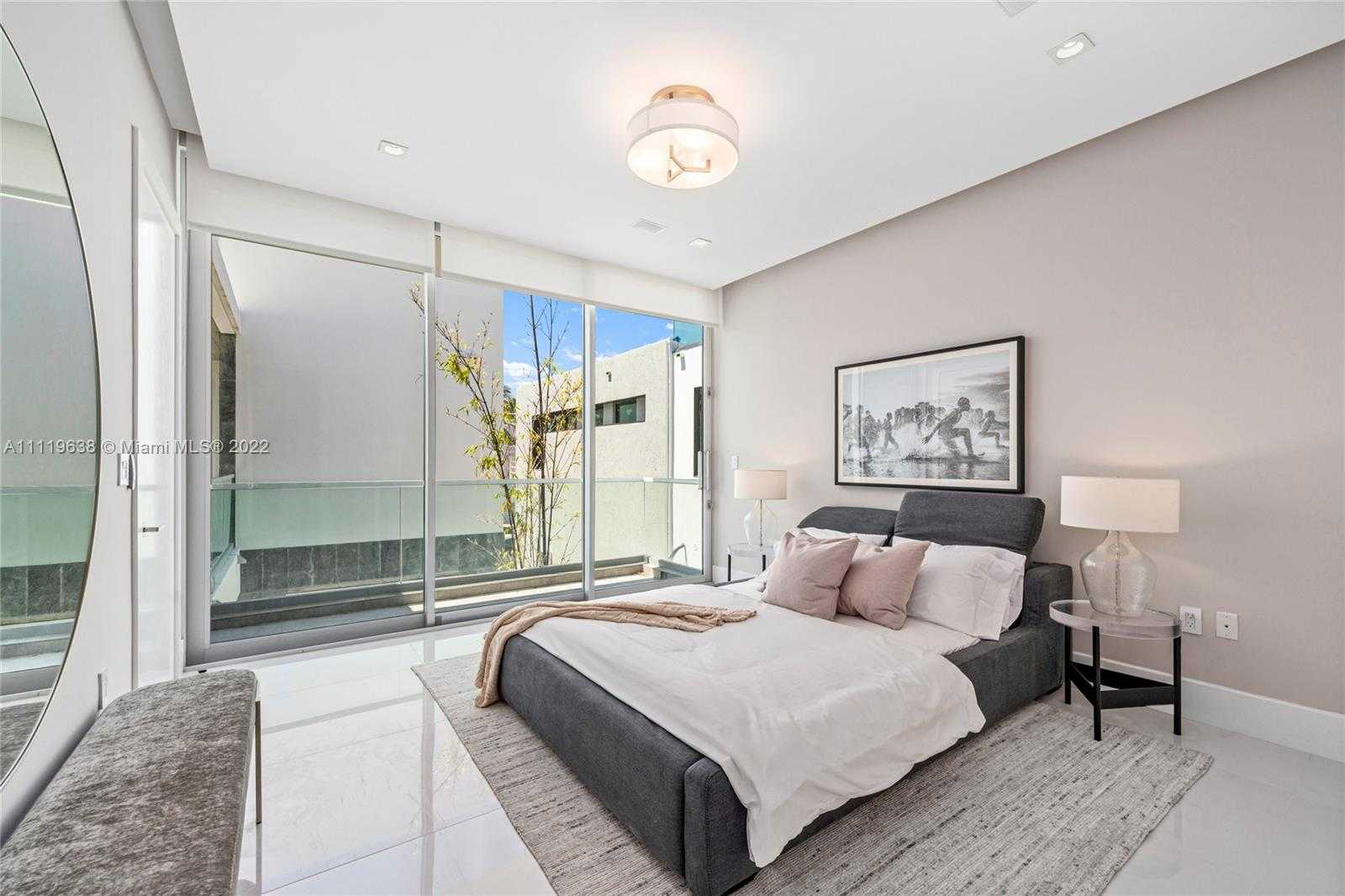 Small Image of 7833 Atlantic Way, Miami Beach, FL 33141, USA Number 54