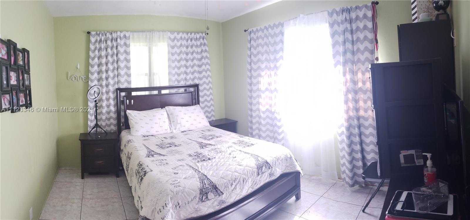 Small Image of 220 NW 41st St, Oakland Park, FL 33309, USA Number 13