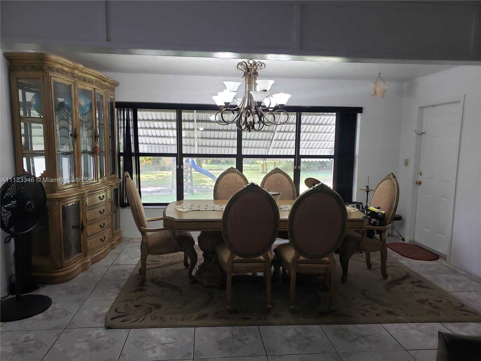 Small Image of 220 NW 41st St, Oakland Park, FL 33309, USA Number 21