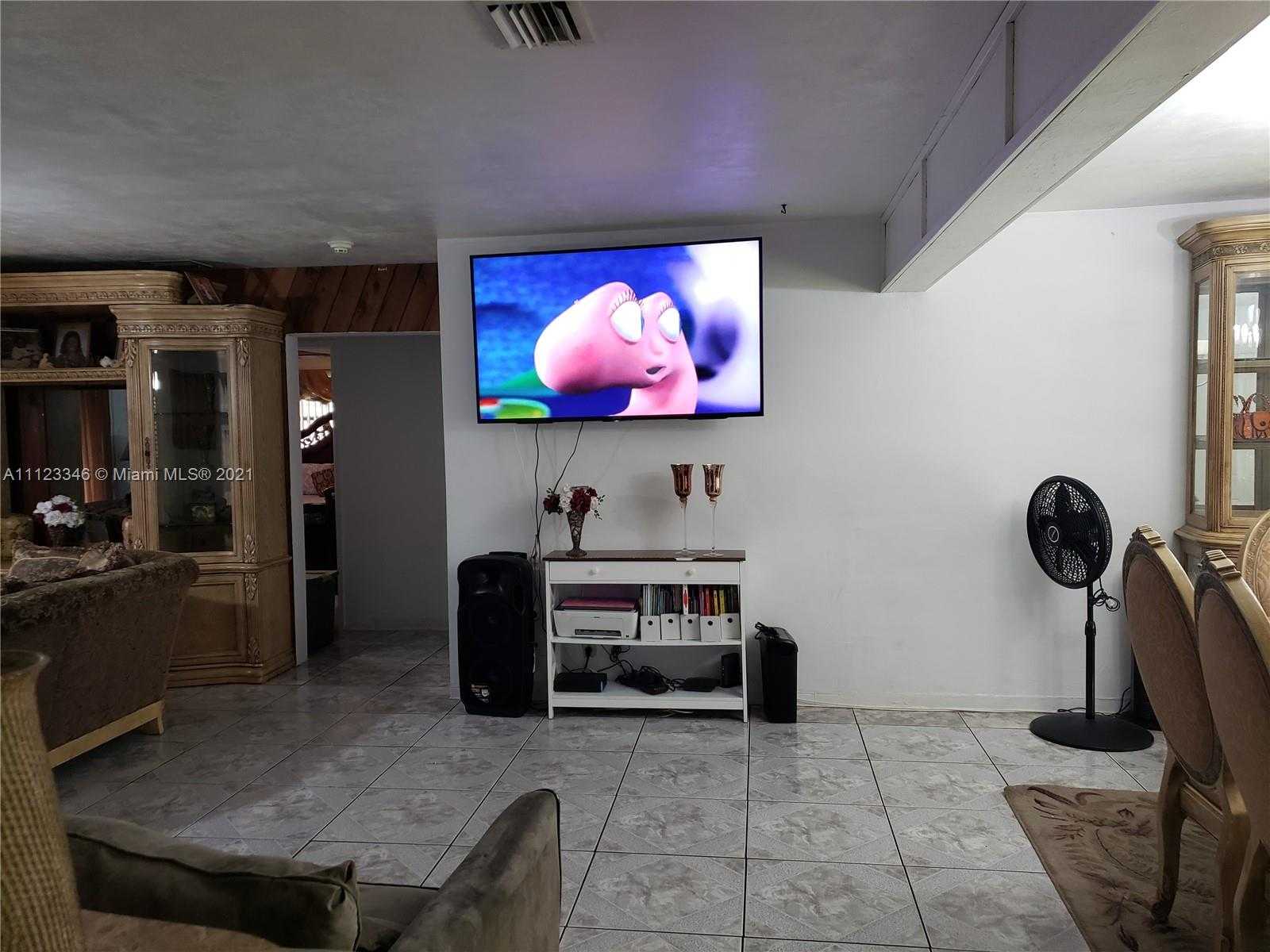Small Image of 220 NW 41st St, Oakland Park, FL 33309, USA Number 24