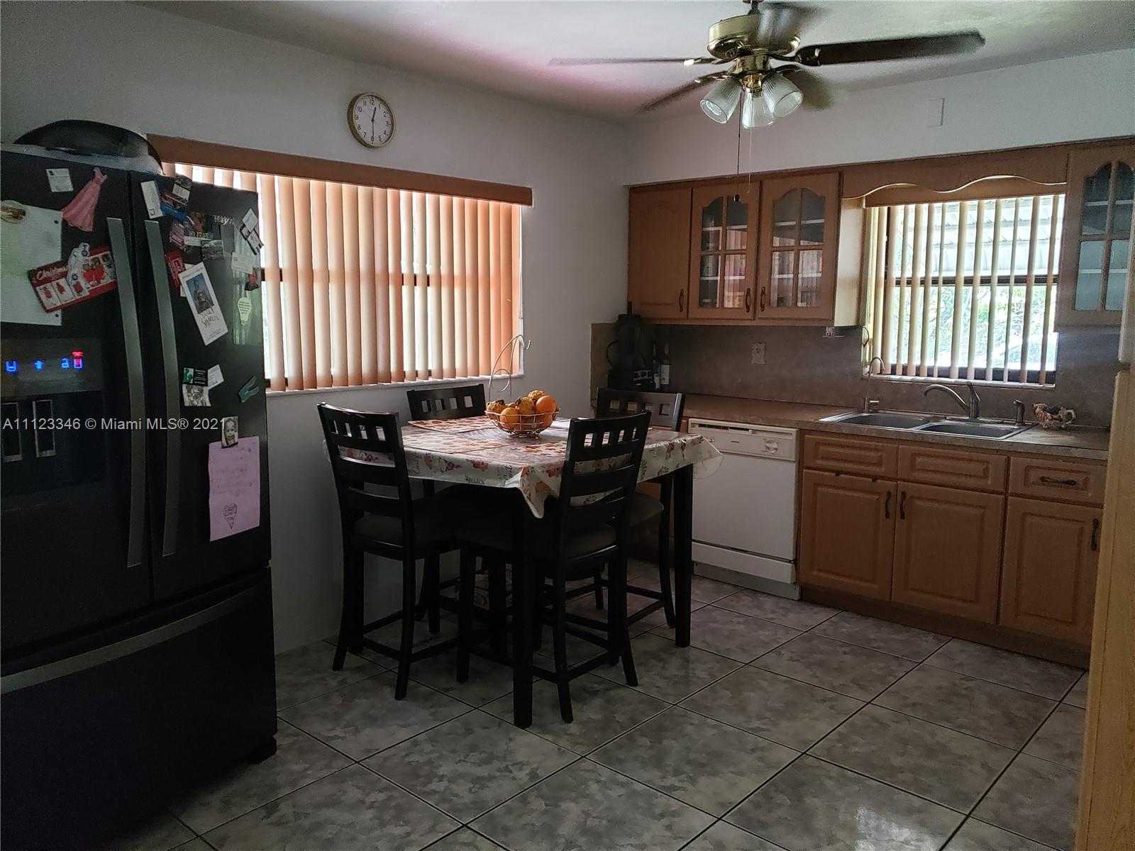 Small Image of 220 NW 41st St, Oakland Park, FL 33309, USA Number 29