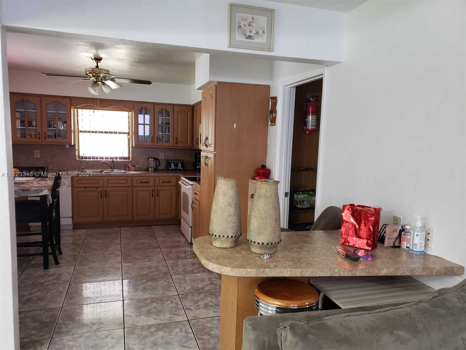 Small Image of 220 NW 41st St, Oakland Park, FL 33309, USA Number 33