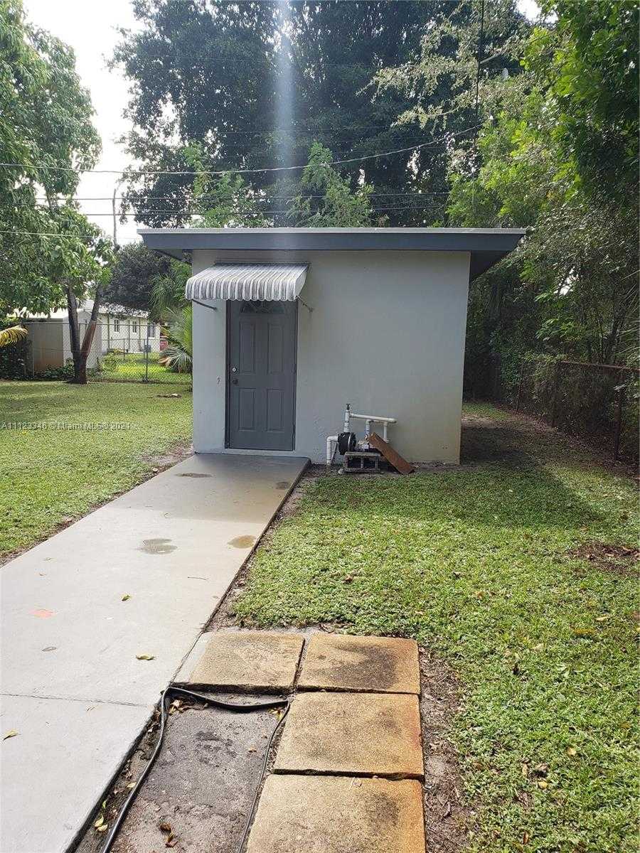 Small Image of 220 NW 41st St, Oakland Park, FL 33309, USA Number 37