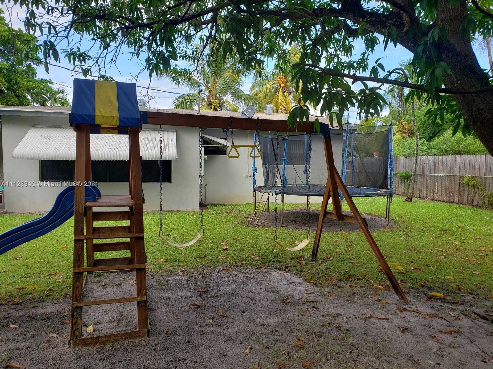 Small Image of 220 NW 41st St, Oakland Park, FL 33309, USA Number 40