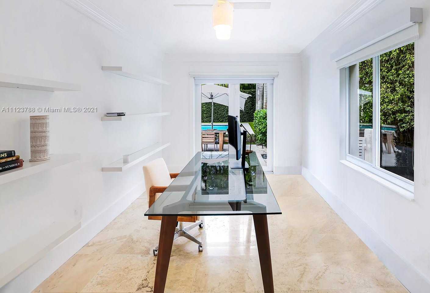 Small Image of 5835 N Bay Rd, Miami Beach, FL 33140, USA Number 11