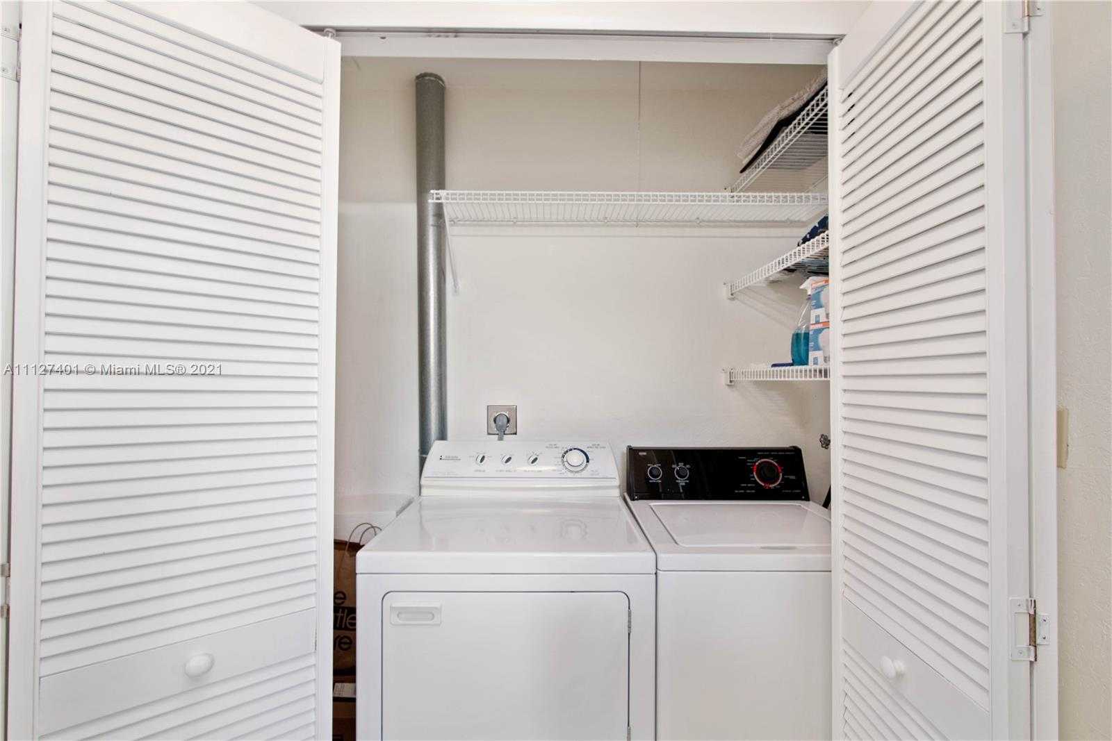 Small Image of 3234 Pierce St, Hollywood, FL 33021, USA Number 14