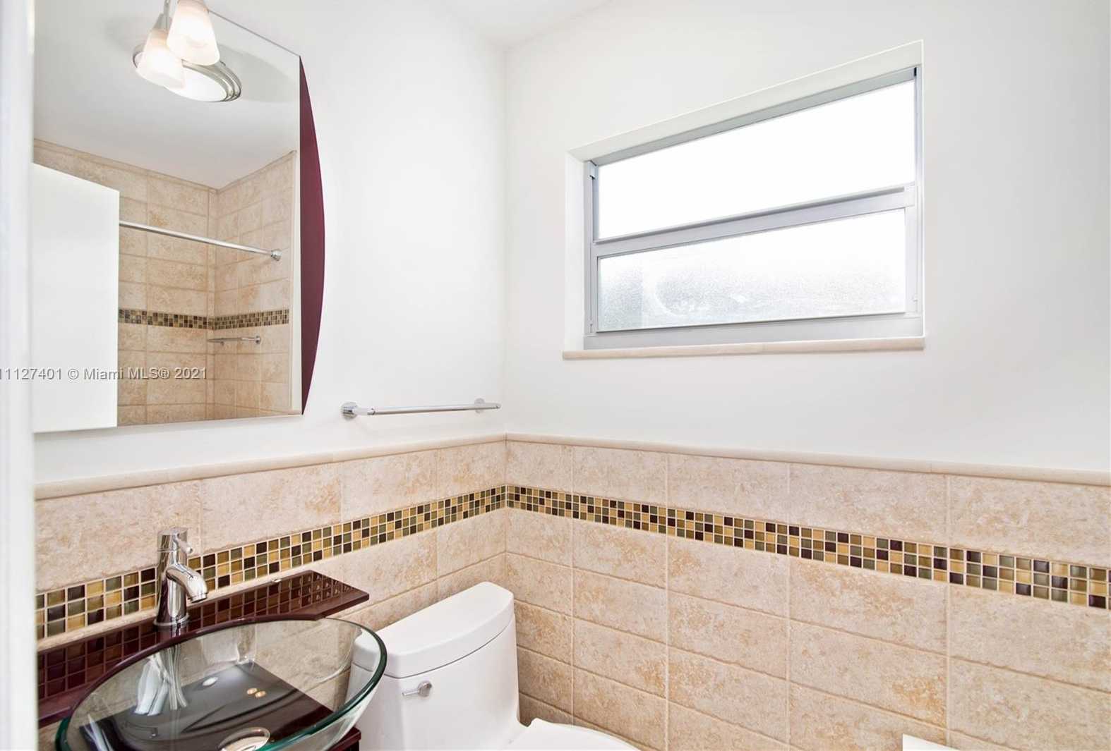 Small Image of 3234 Pierce St, Hollywood, FL 33021, USA Number 15