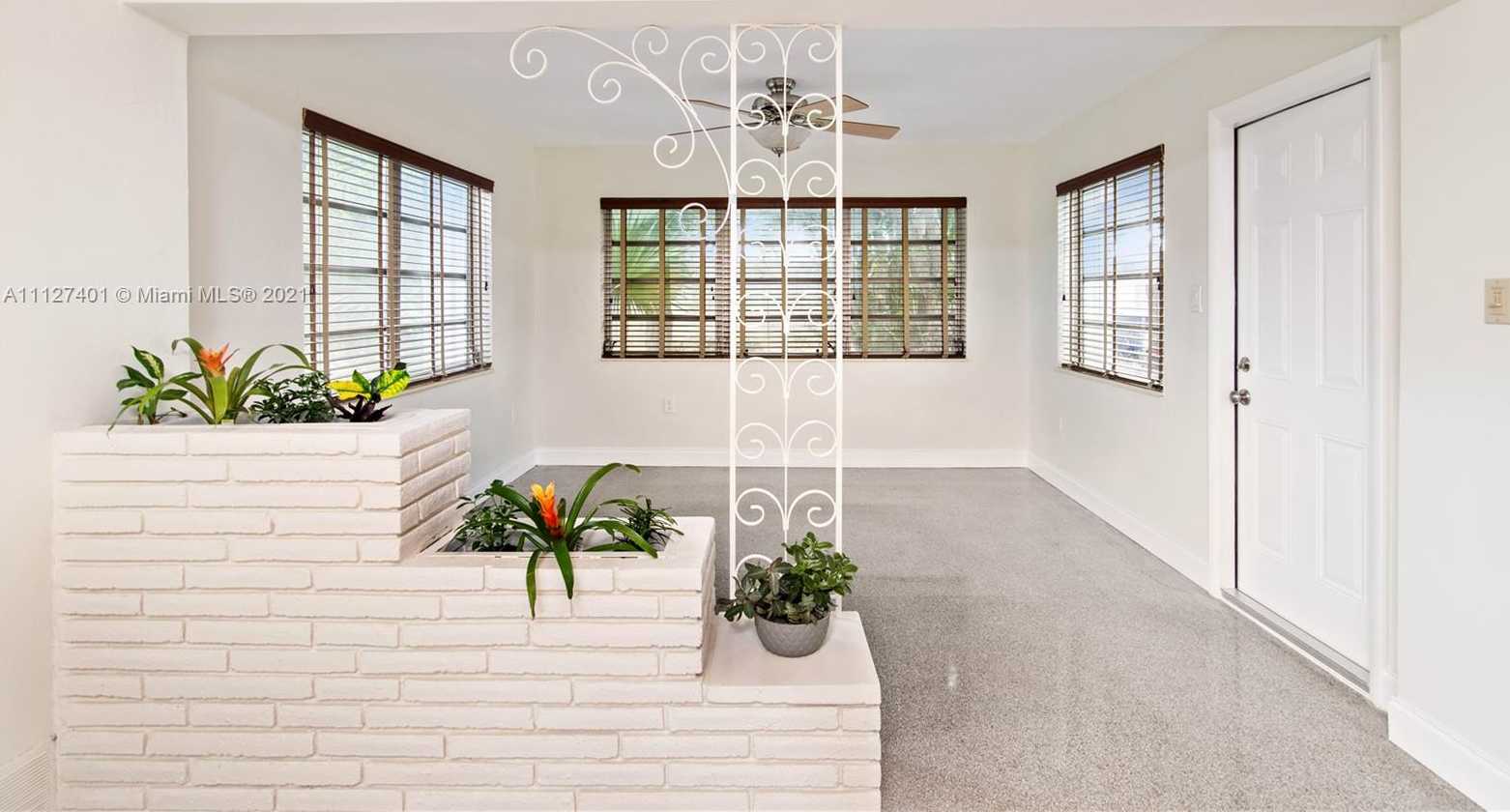 Small Image of 3234 Pierce St, Hollywood, FL 33021, USA Number 3