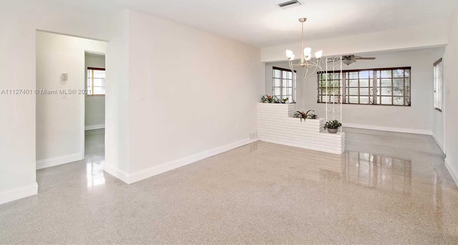 Small Image of 3234 Pierce St, Hollywood, FL 33021, USA Number 8