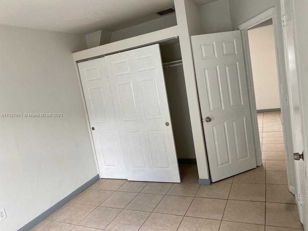 Small Image of 811 NW 116th St, Miami, FL 33168, USA Number 11