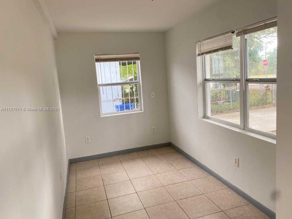 Small Image of 811 NW 116th St, Miami, FL 33168, USA Number 13