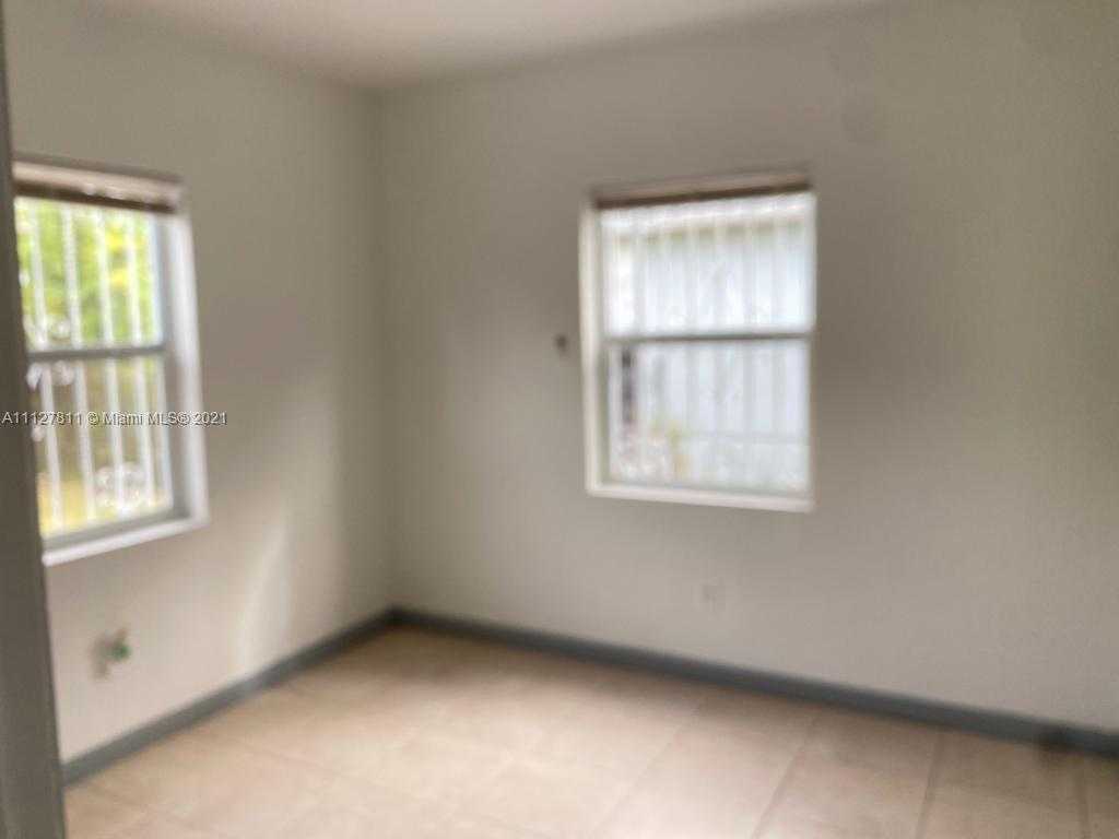 Small Image of 811 NW 116th St, Miami, FL 33168, USA Number 14