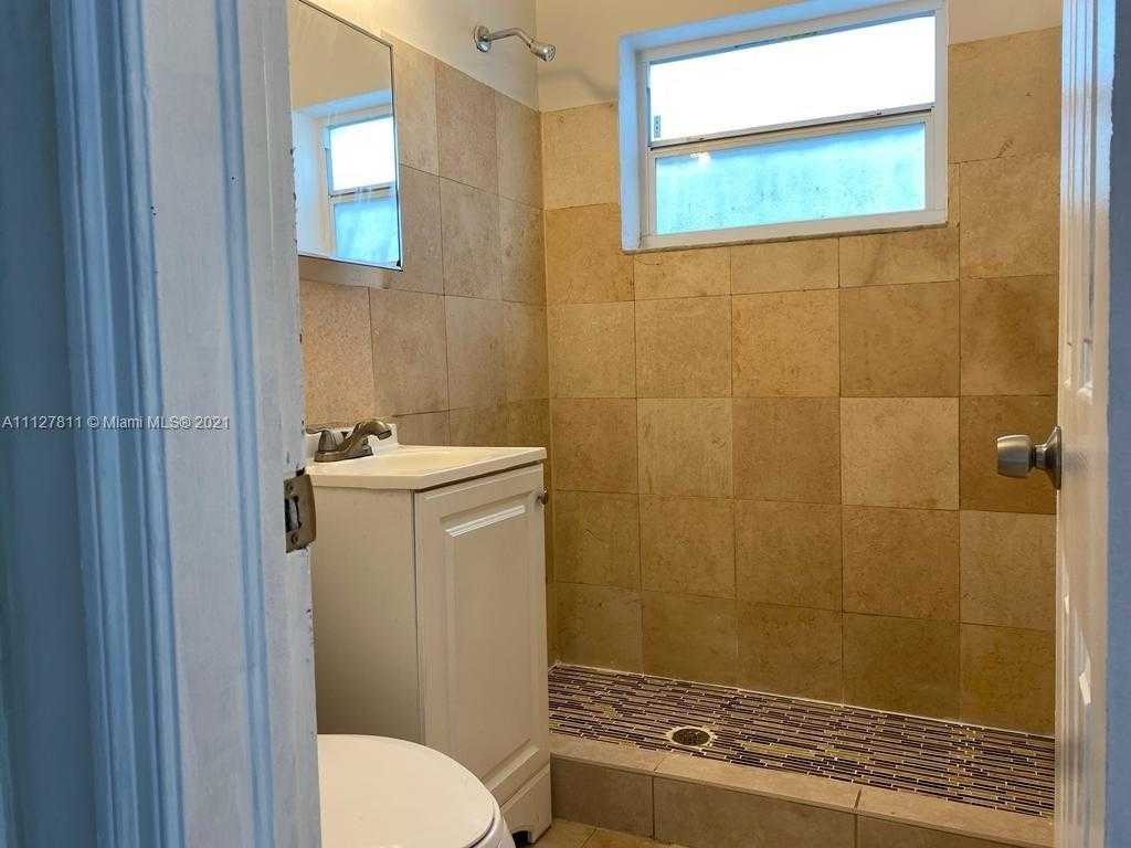 Small Image of 811 NW 116th St, Miami, FL 33168, USA Number 17