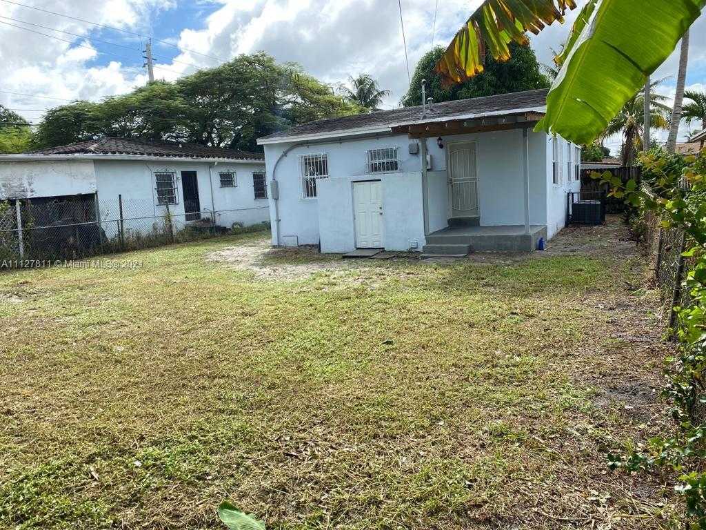 Small Image of 811 NW 116th St, Miami, FL 33168, USA Number 4