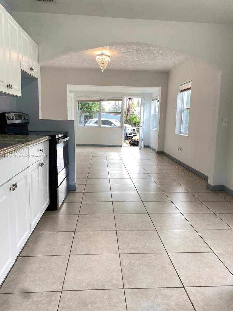 Small Image of 811 NW 116th St, Miami, FL 33168, USA Number 8