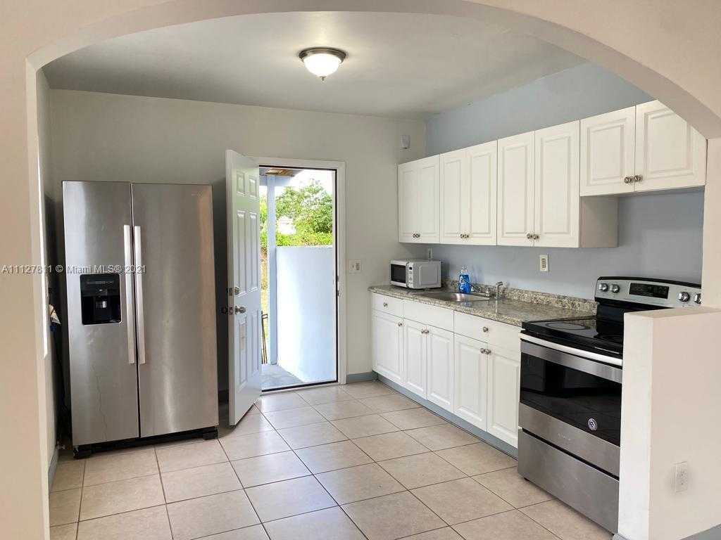 Small Image of 811 NW 116th St, Miami, FL 33168, USA Number 9