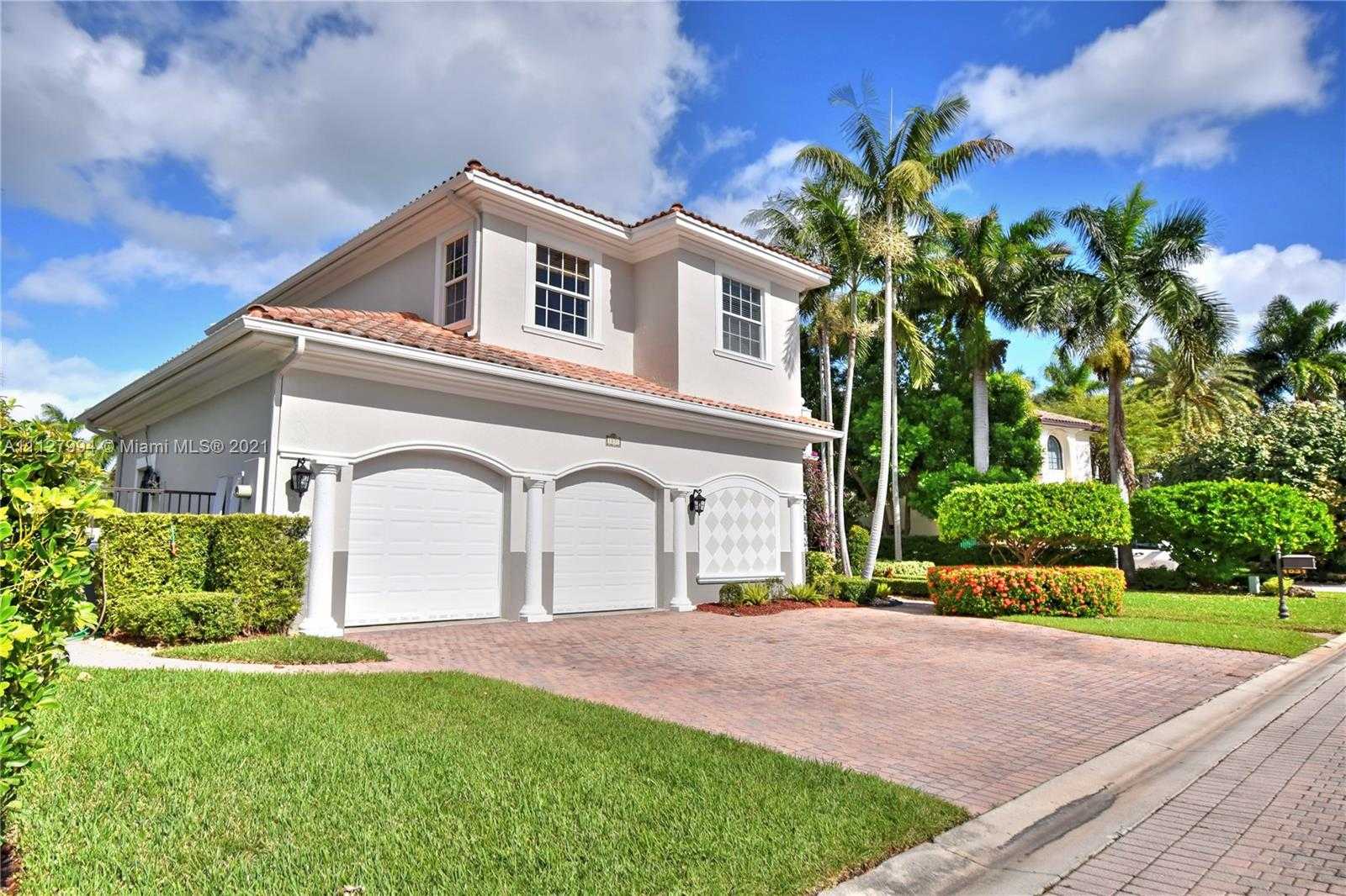 Small Image of 1031 Harbor Ct, Hollywood, FL 33019, USA Number 12