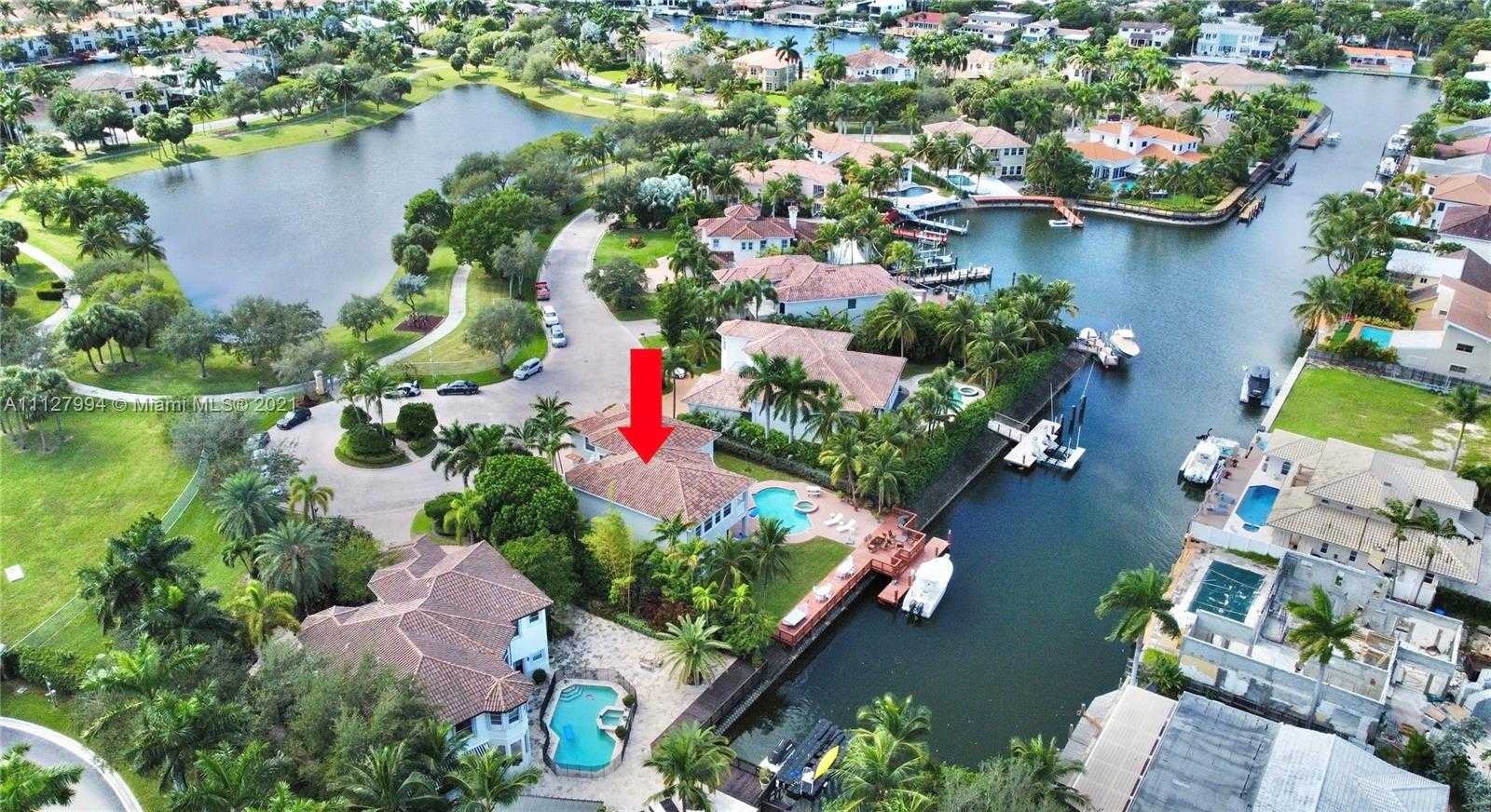 Small Image of 1031 Harbor Ct, Hollywood, FL 33019, USA Number 25