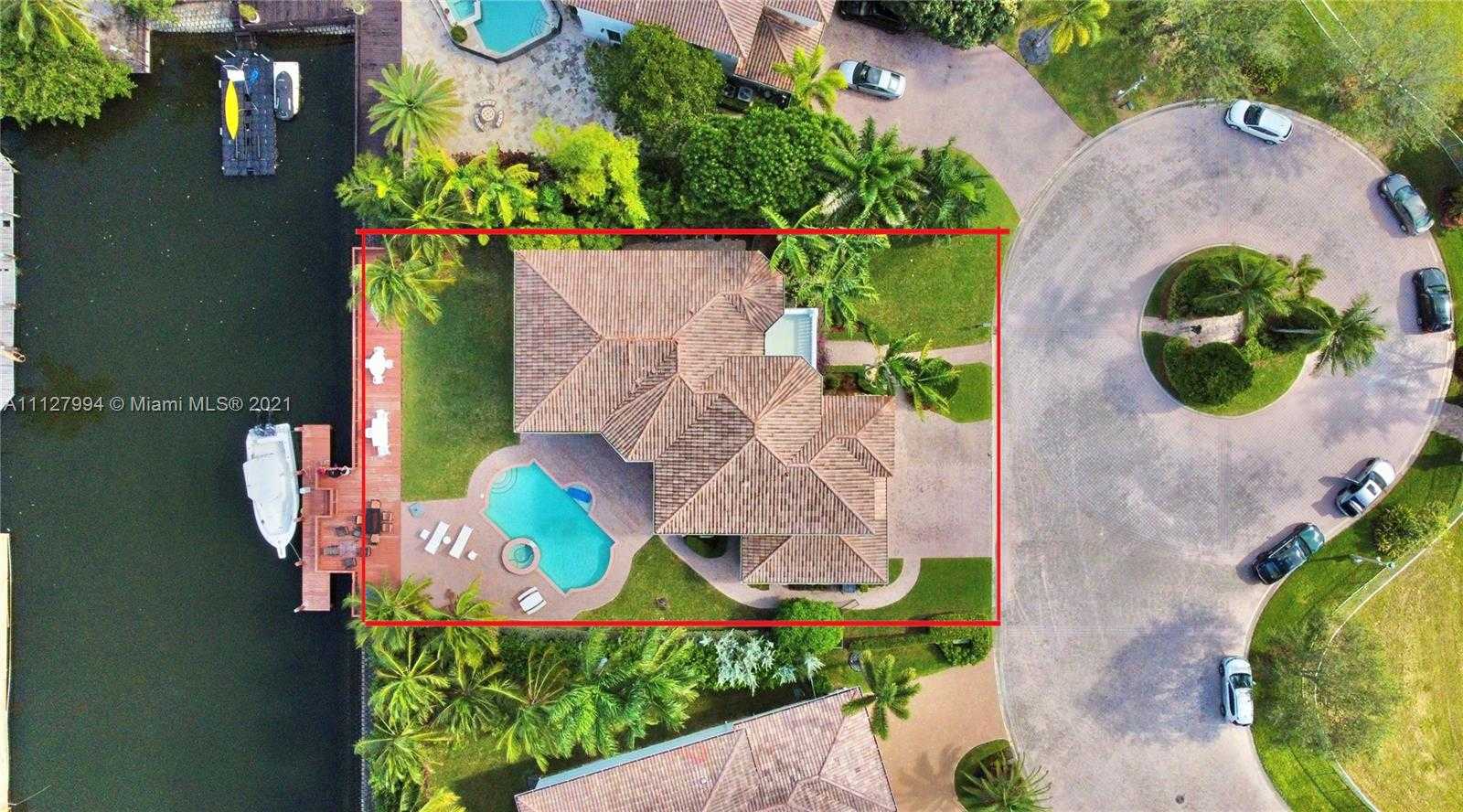 Small Image of 1031 Harbor Ct, Hollywood, FL 33019, USA Number 7