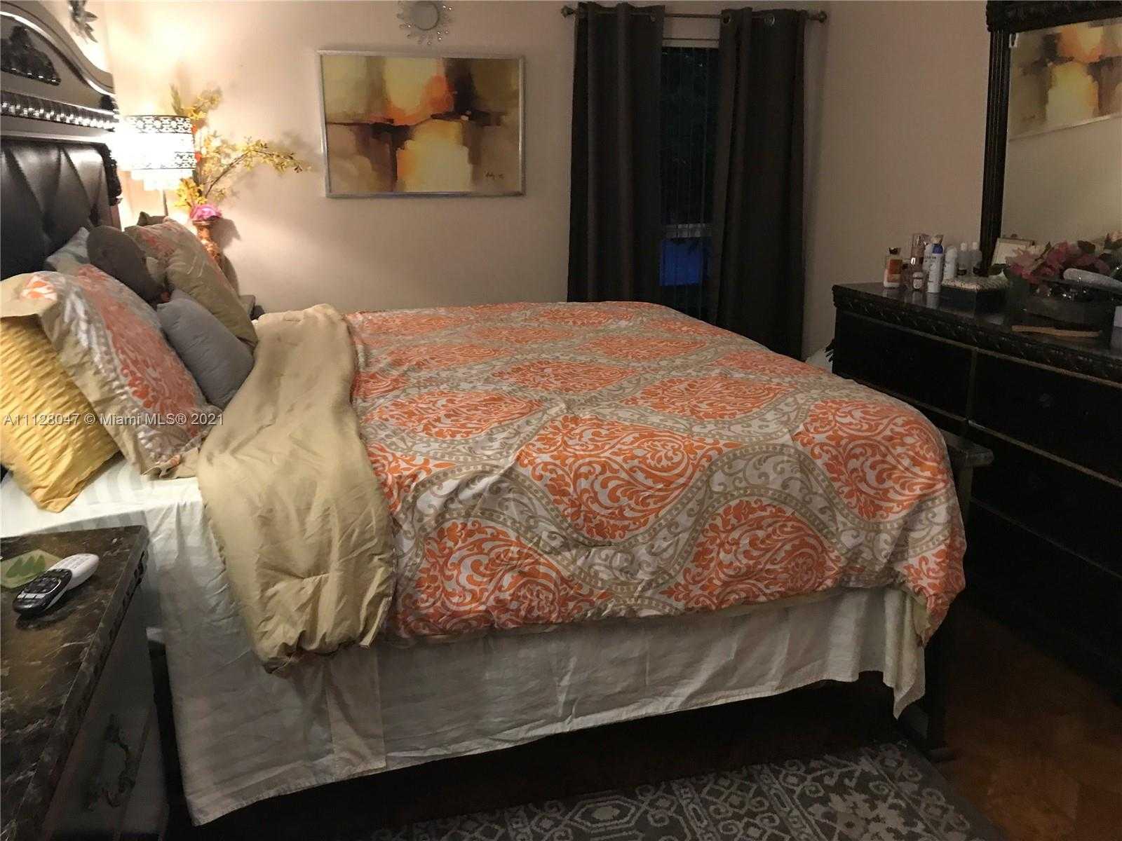 Small Image of 6702 NW 71st Ave, Tamarac, FL 33321, USA Number 6