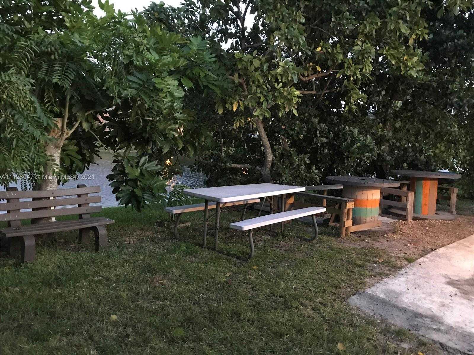 Small Image of 6702 NW 71st Ave, Tamarac, FL 33321, USA Number 8