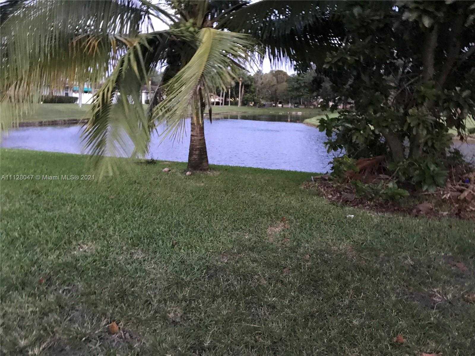 Small Image of 6702 NW 71st Ave, Tamarac, FL 33321, USA Number 9