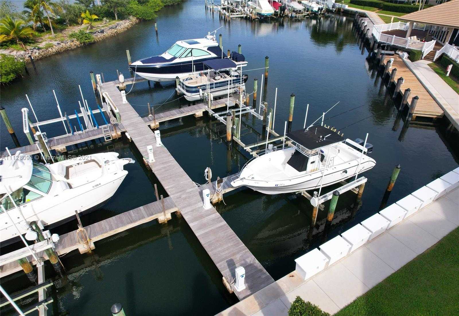 Small Image of 8 Grand Bay Cir, North Palm Beach, FL 33408, USA Number 28