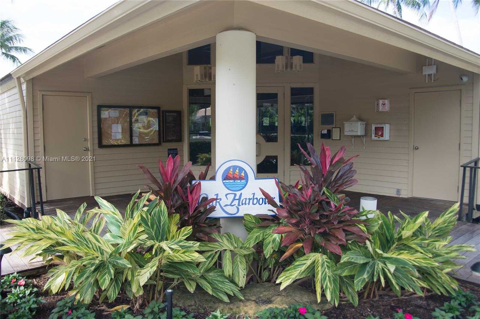 Small Image of 8 Grand Bay Cir, North Palm Beach, FL 33408, USA Number 35